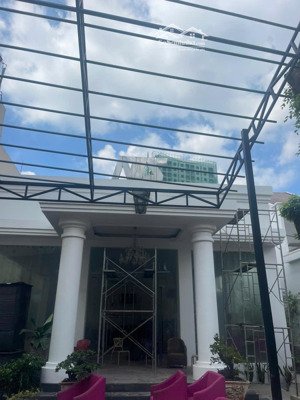 chính chủ cần cho thuê quán cà phê có sẵn nhà, đầy đủ cơ sở vật chất đường tô ngọc vân, thủ đức.