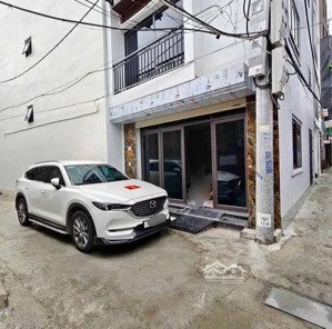 5,3 tỷ có nhà tây tựu ô tô đỗ cách nhà 10m - bãi ô tô cạnh nhà. diện tích 30m, 5 tầng - mt 4,8m