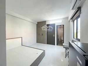 bán căn ccmn mặt ngõ thông ở cổ nhuế - 63,8m sổ - 5 tầng - có thang máy - 8 phòng full đồ