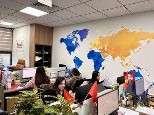 hot! văn phòng 110m rẻ đẹp duy tân - ban công, wc riêng, view cực đẹp