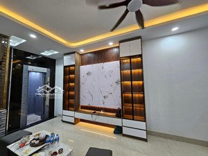 bán nhà thịnh quang - đống đa 40m2 x 6 tầng x 4m mt. giá nhỉnh 12 tỷ đồng. thang máy, gần phố, ô tô