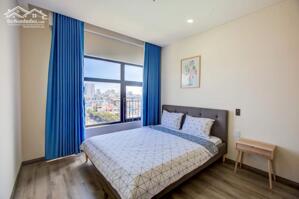 Cho thuê Căn hộ Monarchy 2PN Căn tầng cao view sông - 80m2