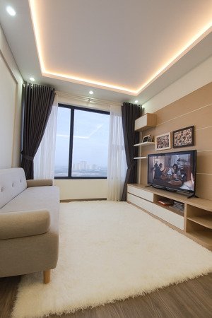 chính chủ cần bán căn 2 ngủ green stars tầng trung , view thoáng, an ninh, sổ sẵn trao tay