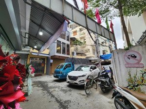 nhỉnh 5 tỷ! bán nhà vạn phúc vị trí trung tâm đầu tư hiệu quả oto đỗ cách 15m 30m2 mt3m