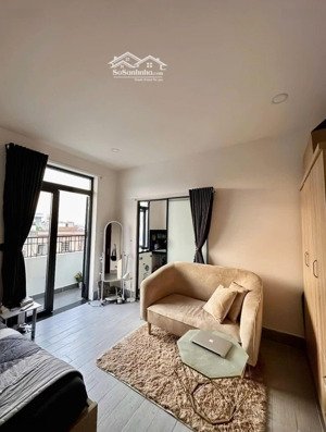 trống sẵn 1 phòng ngủ tách bếp máy giặt riêng full nội thất sát ngay đh ngoại thương