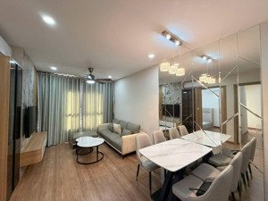 chính chủ gửi bán căn hộ samsora premier, dt 60m2, tầng trung, 2pn, 2wc, nhà đẹp, giá thỏa thuận.