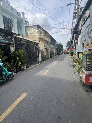 hiếm bán , hẻm 6m , 4 tầng , ngang 8 x 19m ,khu dân cư hh , huỳnh tấn phát , q7 , giáp phú mỹ hưng