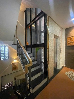 bán nhà hxh dương bá trạc p1 q8, 8,2x12m cn 98m2, 4 tầng thang máy nội thất cao cấp giá tốt