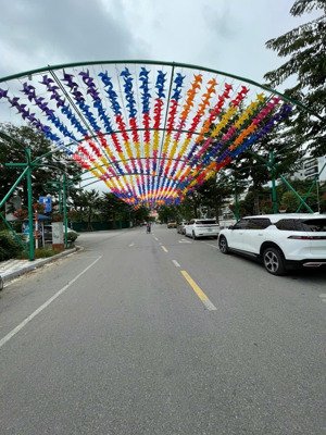 nhà dòng tiền gần hồ tây - 22 phòng doanh thu hơn tỷ/năm - thang máy - đủ pccc - đang khai thác