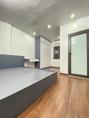 hơn 4 tỷ nhà 6 tầng lê văn hiến, đức thắng, gần học viện tài chính, mới kính koong, xách vali về ở