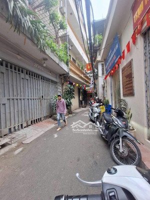 f0 bán gấp chủ lớn tuổi cần chia tài sản cho các con giá đầu tư mặt ngõ thụy khuê