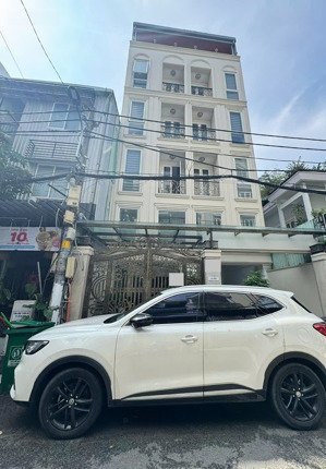 siêu vị trí, đường lý thường kiệt, hầm 5 tầng diện tích 220m2 hđ thuê 140 tr/tháng giá 36,8 tỷ