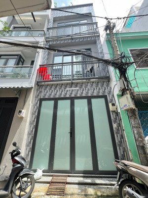 bán gấp nhà 3 tầng hẻm 4m lạc long quân, tb. 46m2. giá chỉ 7 tỷ 2