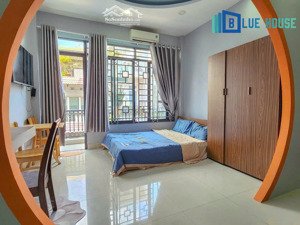 cho thuê căn hộ ban công máy giặt riêng view bờ kè hoàng sa giáp q3 gần đh sư phạm, ga sài gòn, lvs