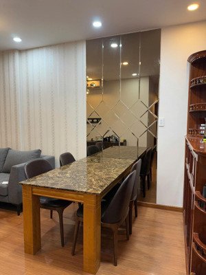 bán căn hộ 3pn2wc chung cư richstar tặng lại toàn bộ nội thất gỗ cao cấp, xịn xò