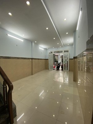 cho thuê mặt bằng tầng trệt hẻm lê văn quới (phù hợp cho văn phòng, cửa hàng, tiệm hoa, tiệm bánh)