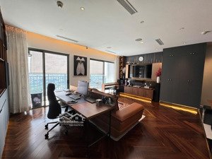 sẵn sổ hồng, bán nhanh căn góc 3pn đã thiết kế lại thành 2pn 2wc, phòng khách siêu rộng. view đn