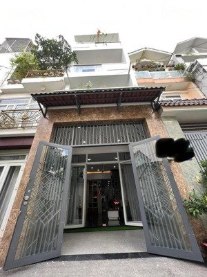 nhà phố siêu phẩm đường 6m lý văn phức,p.tân định,q1 giá4tỷ2/65,7m2 cho thuê 32tr gần cv lê văn tám