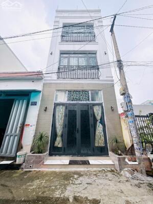 Bán Nhà Hiệp Thành 17, gần Bến Xe Buýt Hiệp Thành,44m2, 4 Tầng, Đường 4m,Xe Hơi ngủ trước nhà.