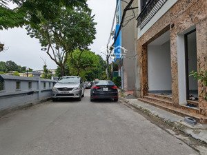 bán nhà dân xây trung tâm long biên-42m2-6 tầng-11,x tỷ-ôtô tránh-kinh doanh sầm uất