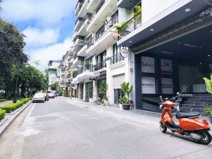 bán nhà từ hoa, 176m2, mt 7.7m, gần hồ!