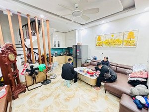 siêu phẩm phú thượng - nhà đẹp long lanh - gần ciputra, gần trường học - bãi gửi xe,ở ngay - 33m*5t