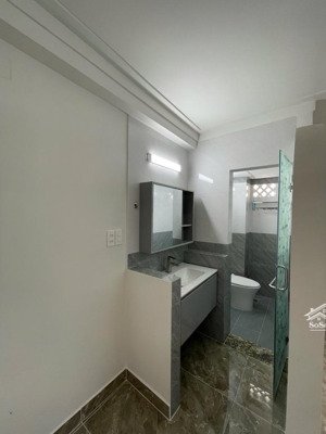 hxh thông-nhà mới đẹp ở ngay-76m2-ngang 5m-5tầng-5pn-6wc-lê đức thọ p15 gv-chỉ 8tỷ9 tl