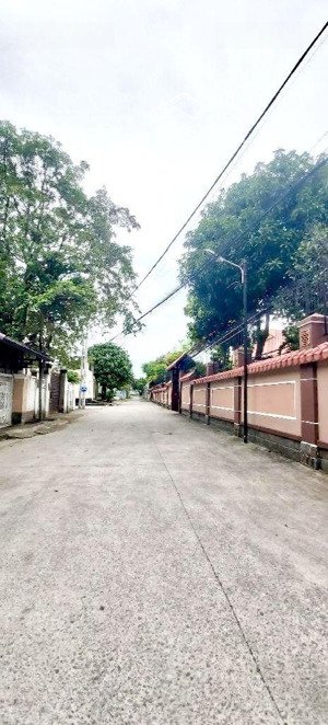 hiếm! sát khu biệt thự bờ sông gần vạn phúc city 100m ngang 5m tạo dòng tiền 100tr/năm