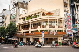 bán gấp siêu phẩm góc 2 mt trần hưng đạo đang cho thương hiệu phê la thuê, 4,7m x 18m, giá 45 tỷ