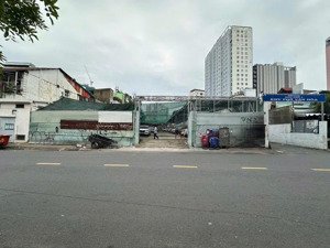 bán khuôn đất lớn mặt tiền trần hưng đạo - trần đình xu quận 1