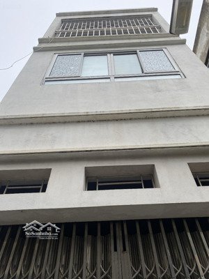 lô góc nhà dân xây chắc chắn phúc lợi long biên gần ô tô ngõ ô tô thông