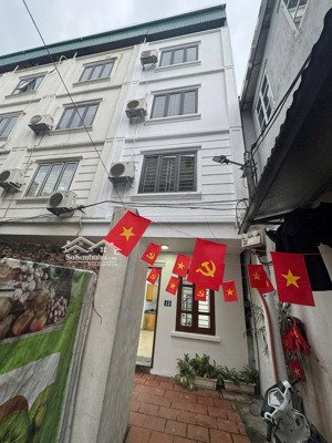 tình quang, giang biên: 55m2, 4 tầng, giá 4,35 tỷ: dân xây mới, ô tô đỗ cổng, giá bán trong tuần