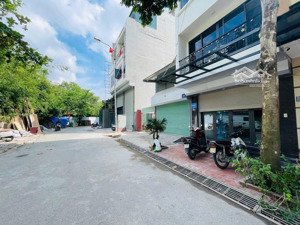 nhà 6 tầng thang máy 80m2 phân lô vỉa hè ô tô tránh khu tái định cư tu hoàng!