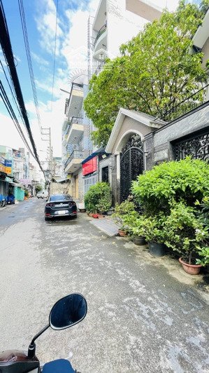 ngộp bank 6 tỷ bán gấp nhà hxh tránh quang trung dt 5x14 gồm 4pn giá chào 7,9 tỷ bank định giá 9 tỷ