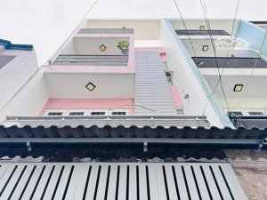 bán nhà hẻm xe hơi đường phạm văn chiêu, p.8, 4,6 nở hậu 5m x 10, giá 5.9 tỷ tl