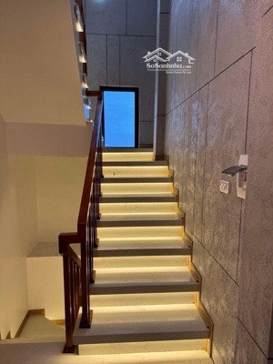 thượng thanh 50m 7,5 tỷ mới tinh 3 tầng ,nội thất sịn sò