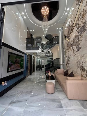 nhà mới full nội thất hẻm xe hơi có hệ thống điện thông minh