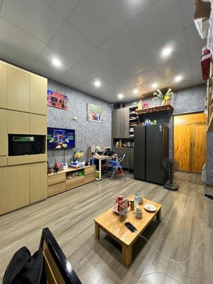 cho thuê căn hộ tt dốc thọ lão 80m, giá 6,5 triệu/ tháng, gồm 2 ngủ, phòng khách, bếp, wc.