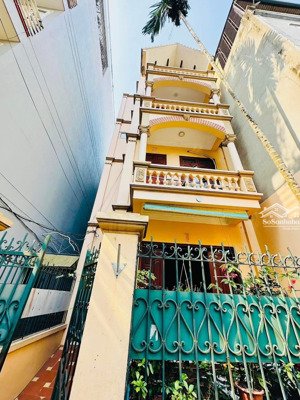 bán nhà lạc long quân tây hồ- dt75m, ô tô vào nhà, 3 thoáng, có chờ thang máy, giá 18.5 tỷ(tl sâu)