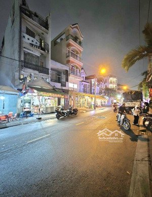 nhà mặt tiền dương quảng hàm 70m - 5tầng - 5pn, giá 12tỷ , khu sầm uất, vừa ở vừa kinh doanh -