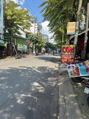 nhà đẹp mặt tiền vừa ở vừa kinh doanh