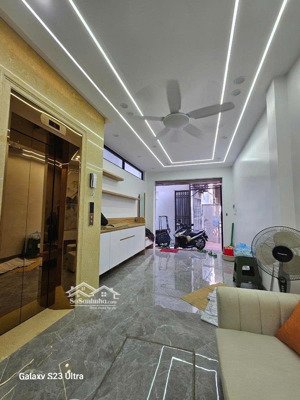 bán nhà mới thang máy ngõ nông dương văn bé hai bà trưng giá 11,5 tỷ