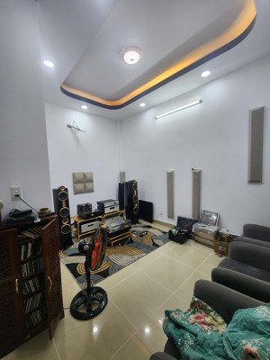 ngộp bank nhà kinh doanh lê văn lương quận 7 - xe hơi ngủ nhà - dt 68m- 3 tầng - 4 pn - nhỉnh 11 tỷ