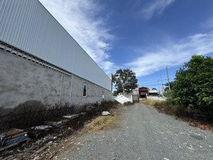 vip: cho thuê kho 2200m2 có 61m mặt tiền ql20 tại thị trấn liên nghĩa