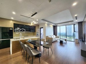 cần bán 3pn 90m2 tầng trung view hồ vinhomes skylake phạm hùng giá 1x tỷ lh : 