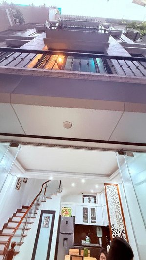 bán nhà lạc long quân tây hồ dt 30m x 5t x mt 5,2m giá 11,5 tỷ có thương lượng