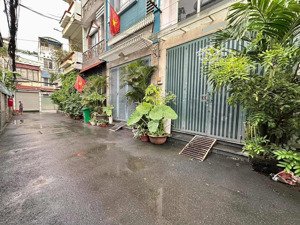 bán nhà c4 gần hoàn hữu nam 72m2 đang cho thuê 6t/tháng ngang 6m2 ,nhỉnh 4 tỷ diện tích: 7