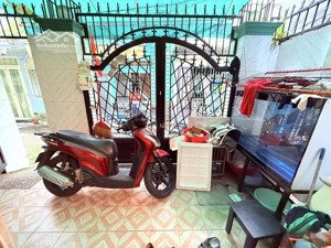 bán đất tặng nhà trên đường quang trung -hxh
diện tích 5.2 x12 (63m2)