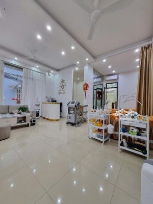 bán nhà mặt ngõ - kinh doanh - hoàng cầu - ngõ thông ô tô - dt 100m2. giá 32,5 tỷ