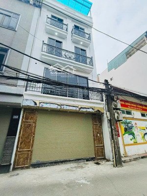 trung tâm hai bà trưng mặt ngõ thông kinh doanh - 32m2 sổ đỏ vuông vắn - 3 thoáng vĩnh viễn - 8tỷ6